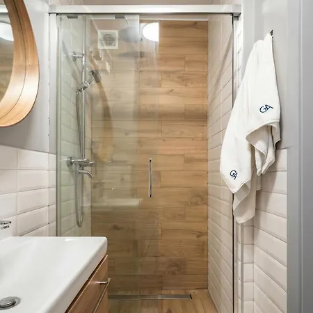 Urban Chic & Great Location & Modern - #o6 Апартаменти